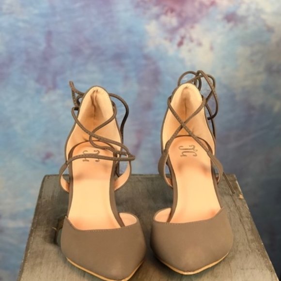Journee Collection Lace up pump has perfect kitten heel - Picture 2 of 6